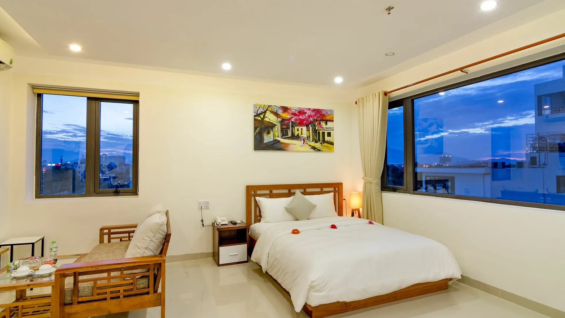 Апарт-отель Salamander Apartment Hotel Дананг